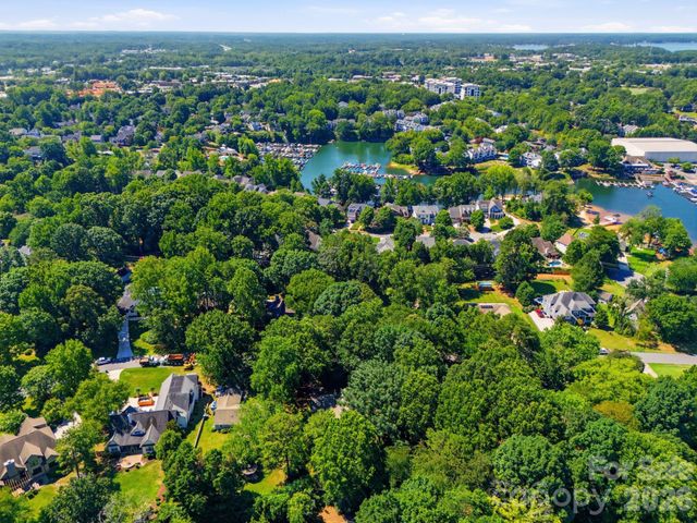 21235 Sandy Cove Road, Cornelius, NC 28031