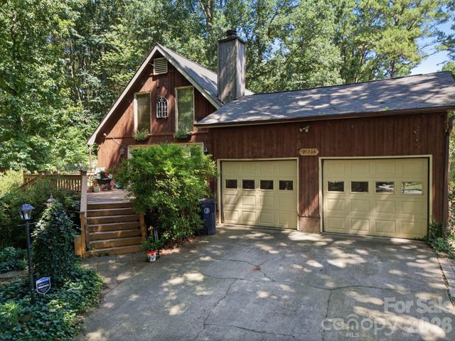 21235 Sandy Cove Road, Cornelius, NC 28031