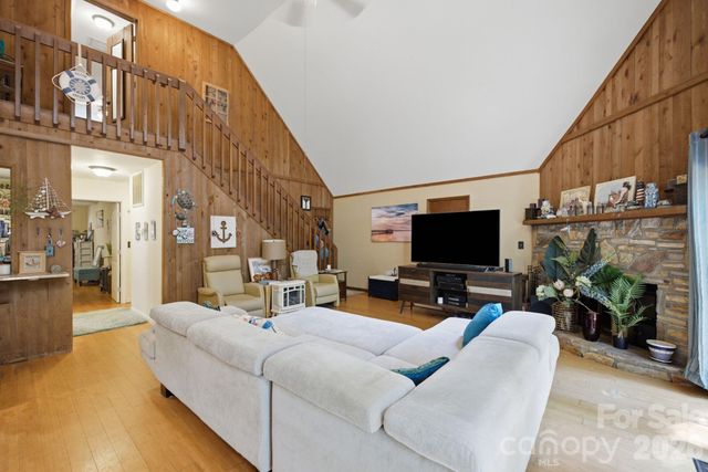 21235 Sandy Cove Road, Cornelius, NC 28031