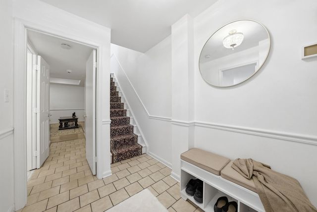 8218 DOCTOR CRAIK CT, Alexandria, VA 22306