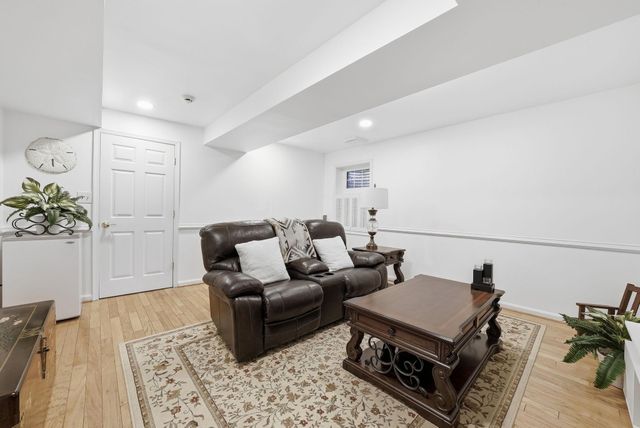 8218 DOCTOR CRAIK CT, Alexandria, VA 22306