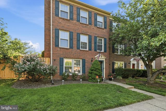 8218 DOCTOR CRAIK CT, Alexandria, VA 22306