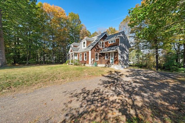 19 Johnson Drive, Newmarket, NH 03857