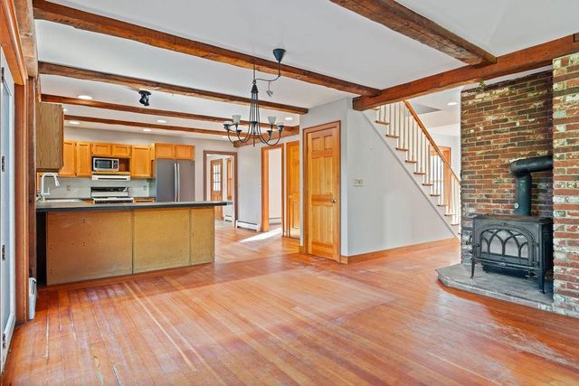 19 Johnson Drive, Newmarket, NH 03857