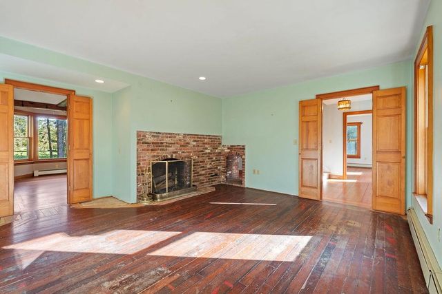 19 Johnson Drive, Newmarket, NH 03857