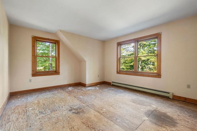 19 Johnson Drive, Newmarket, NH 03857