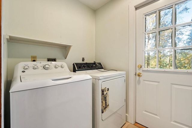 19 Johnson Drive, Newmarket, NH 03857