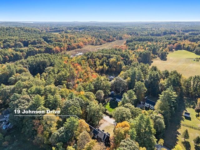 19 Johnson Drive, Newmarket, NH 03857