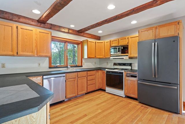 19 Johnson Drive, Newmarket, NH 03857