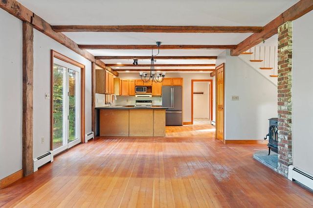 19 Johnson Drive, Newmarket, NH 03857