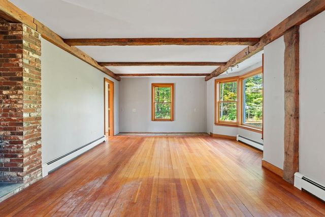 19 Johnson Drive, Newmarket, NH 03857