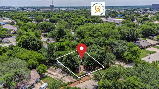 605 N Pecan Street A and B, Arlington, TX 76011