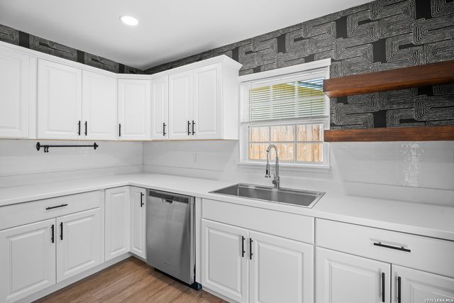 9816 MEADOW HL, Converse, TX 78109
