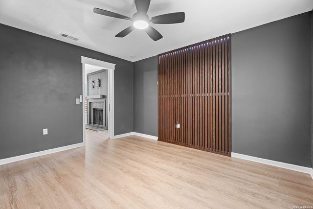 9816 MEADOW HL, Converse, TX 78109