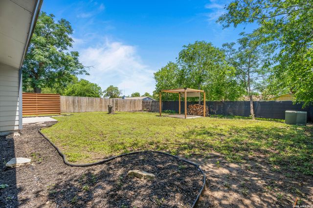 9816 MEADOW HL, Converse, TX 78109