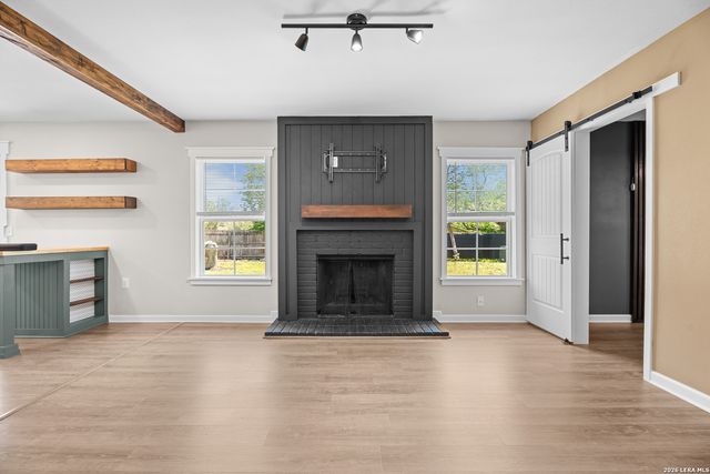 9816 MEADOW HL, Converse, TX 78109