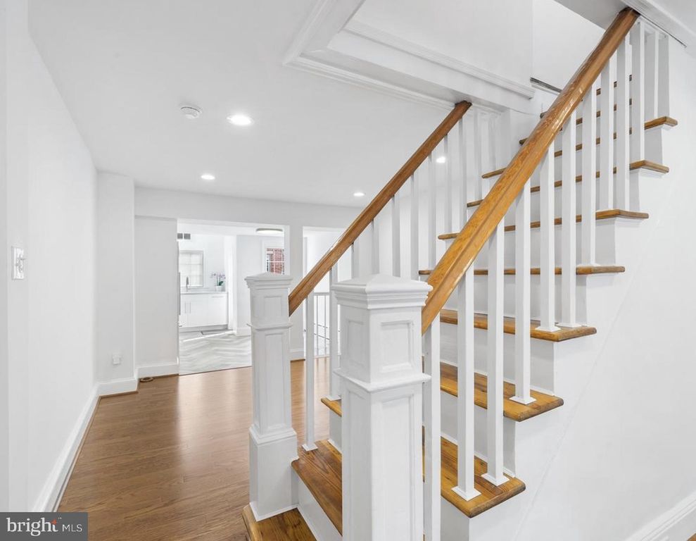 734 CLYMER ST, Philadelphia, PA 19147