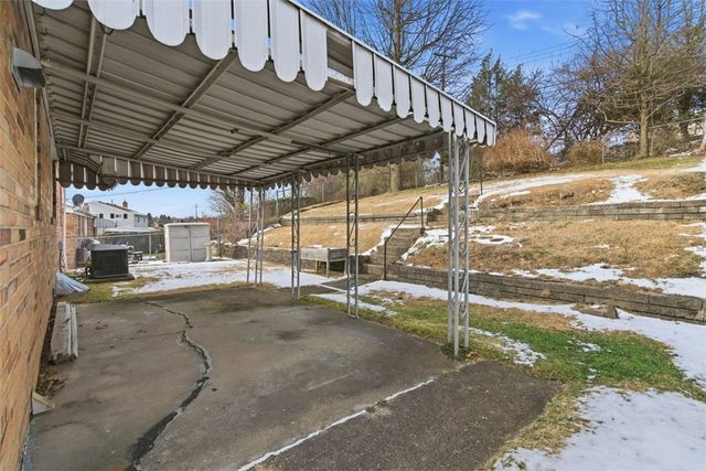 1241 PLEASANTVUE DR, Baldwin Boro, PA 15227