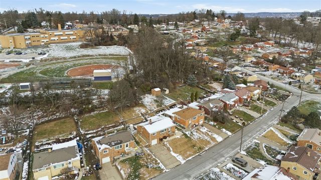 1241 PLEASANTVUE DR, Baldwin Boro, PA 15227