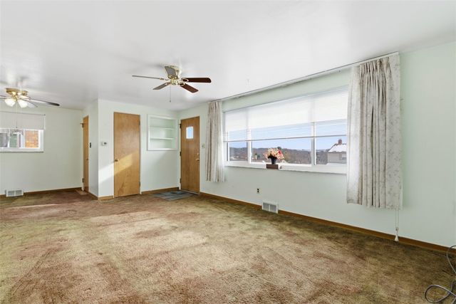 1241 PLEASANTVUE DR, Baldwin Boro, PA 15227