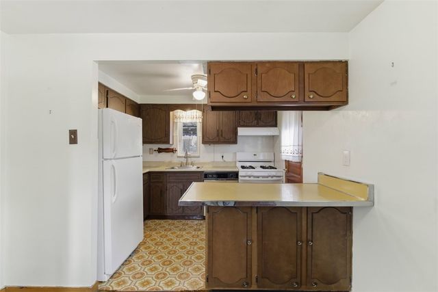 1241 PLEASANTVUE DR, Baldwin Boro, PA 15227