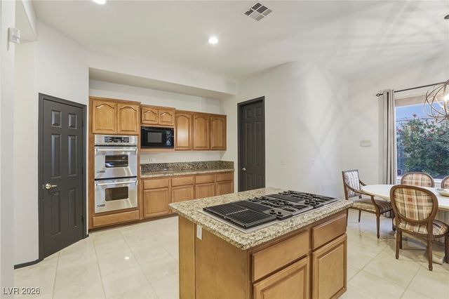 721 Sir James Bridge Way, Las Vegas, NV 89145