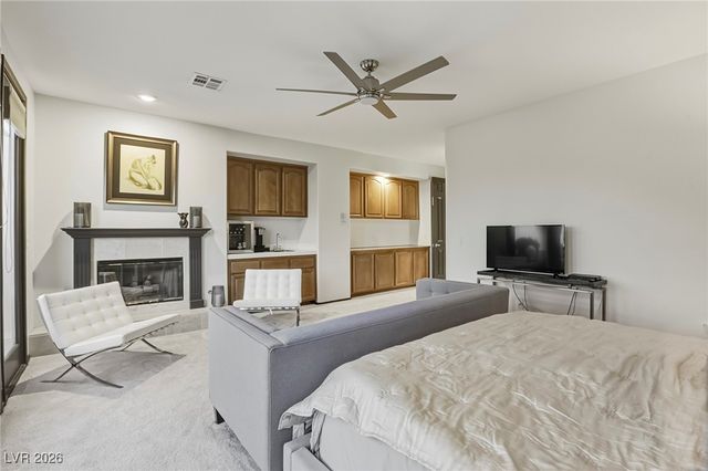 721 Sir James Bridge Way, Las Vegas, NV 89145