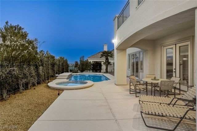 721 Sir James Bridge Way, Las Vegas, NV 89145