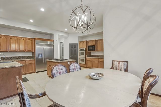 721 Sir James Bridge Way, Las Vegas, NV 89145