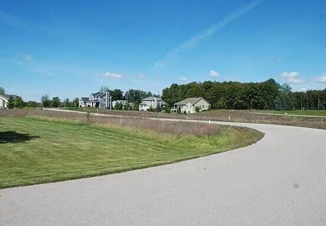 657 Madeira Drive, Traverse City, MI 49696