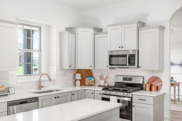 9596 Dakota Drive, Pike Road, AL 36064