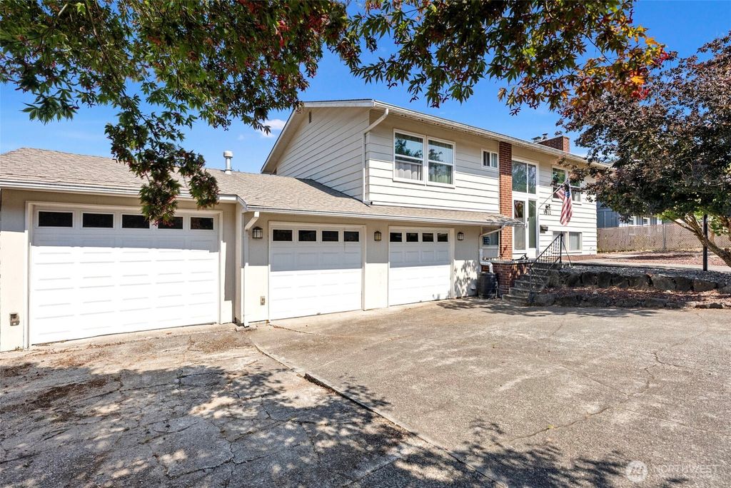 1312 E Hope Street, Bremerton, WA 98310