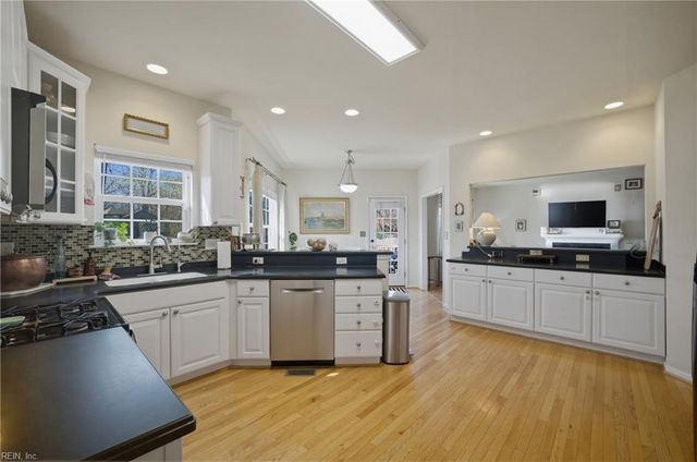 4829 Hook LN, Virginia Beach, VA 23455