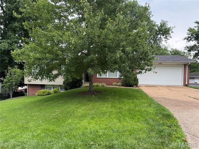 308 Twinview Terrace, Ballwin, MO 63011