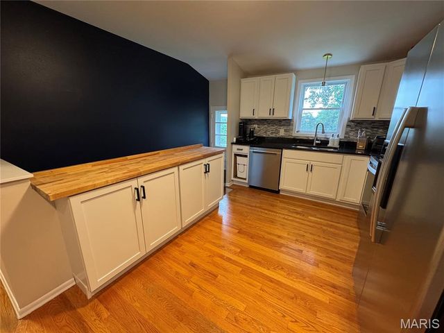 308 Twinview Terrace, Ballwin, MO 63011