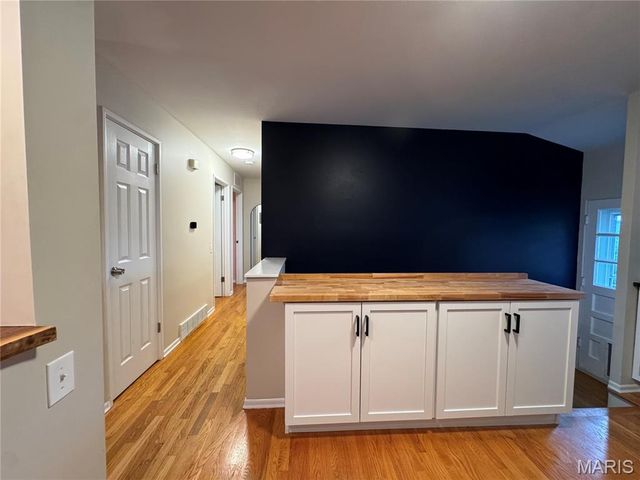 308 Twinview Terrace, Ballwin, MO 63011