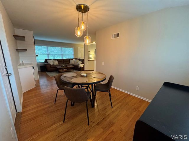 308 Twinview Terrace, Ballwin, MO 63011
