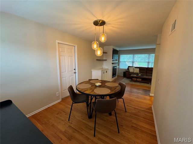308 Twinview Terrace, Ballwin, MO 63011