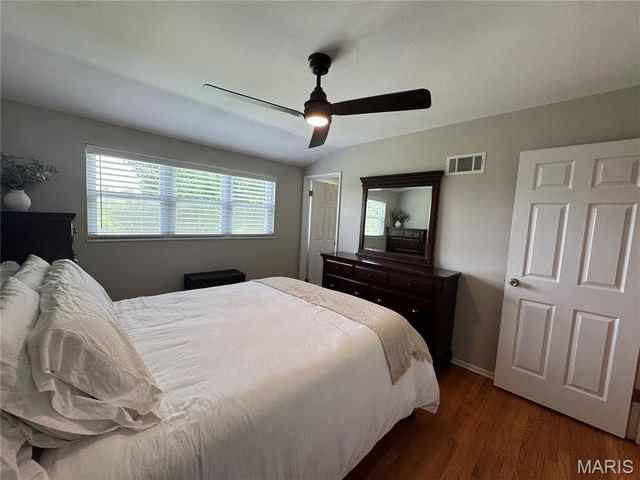 308 Twinview Terrace, Ballwin, MO 63011