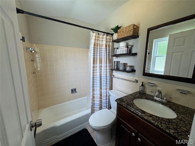 308 Twinview Terrace, Ballwin, MO 63011