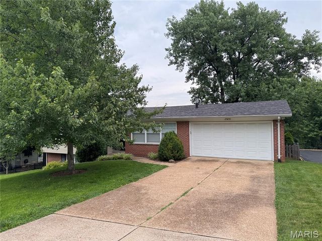 308 Twinview Terrace, Ballwin, MO 63011