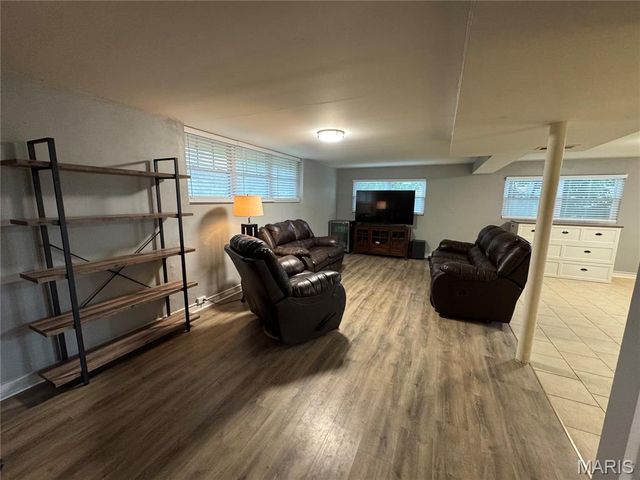 308 Twinview Terrace, Ballwin, MO 63011