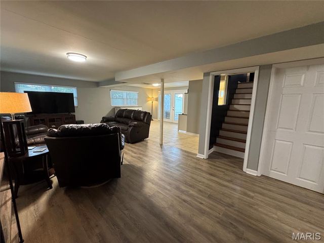 308 Twinview Terrace, Ballwin, MO 63011