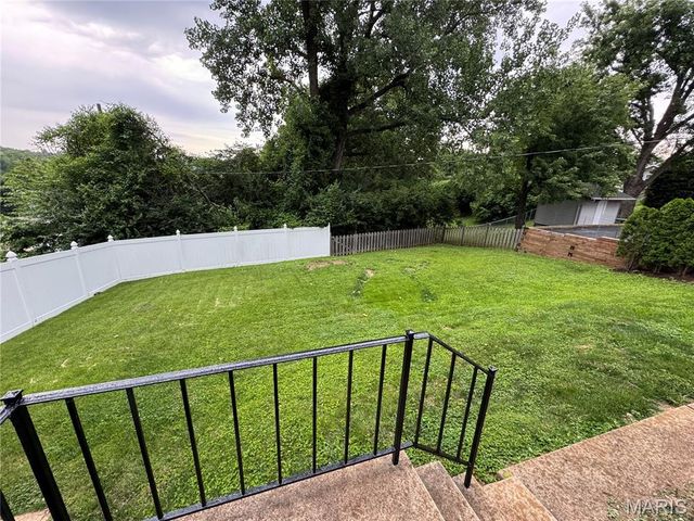 308 Twinview Terrace, Ballwin, MO 63011