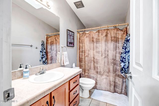 2406 W WHITE SPAR Road, New River, AZ 85087