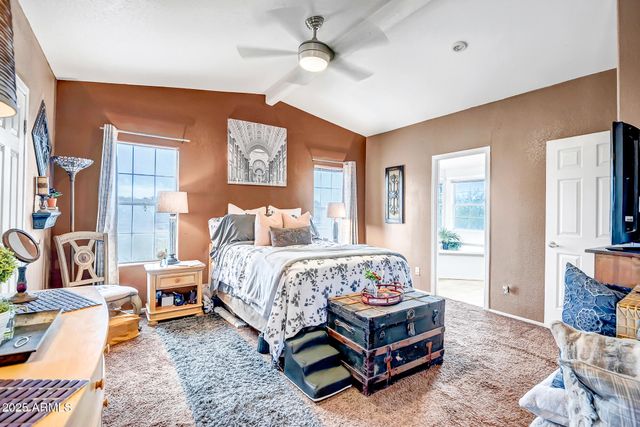 2406 W WHITE SPAR Road, New River, AZ 85087