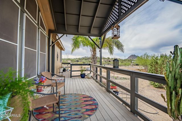 2406 W WHITE SPAR Road, New River, AZ 85087