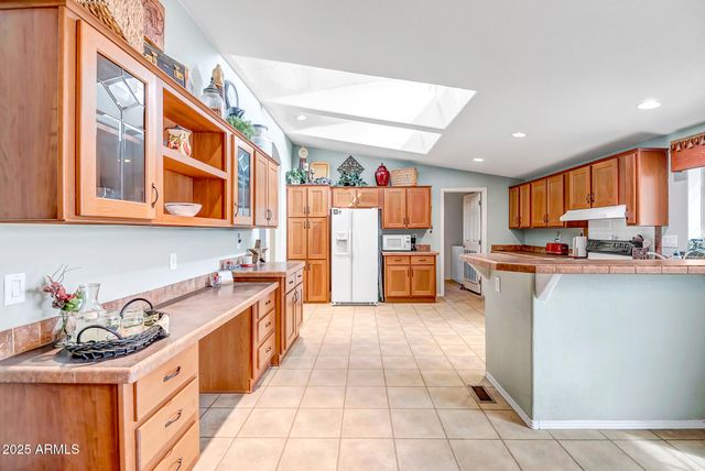 2406 W WHITE SPAR Road, New River, AZ 85087