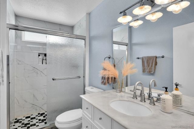 6840 Caminito Del Greco, San Diego, CA 92120