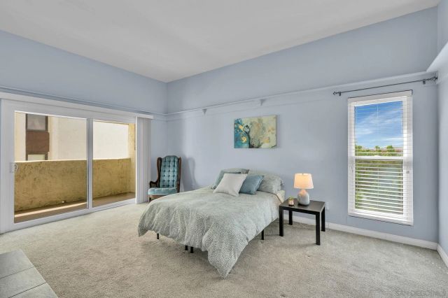 6840 Caminito Del Greco, San Diego, CA 92120